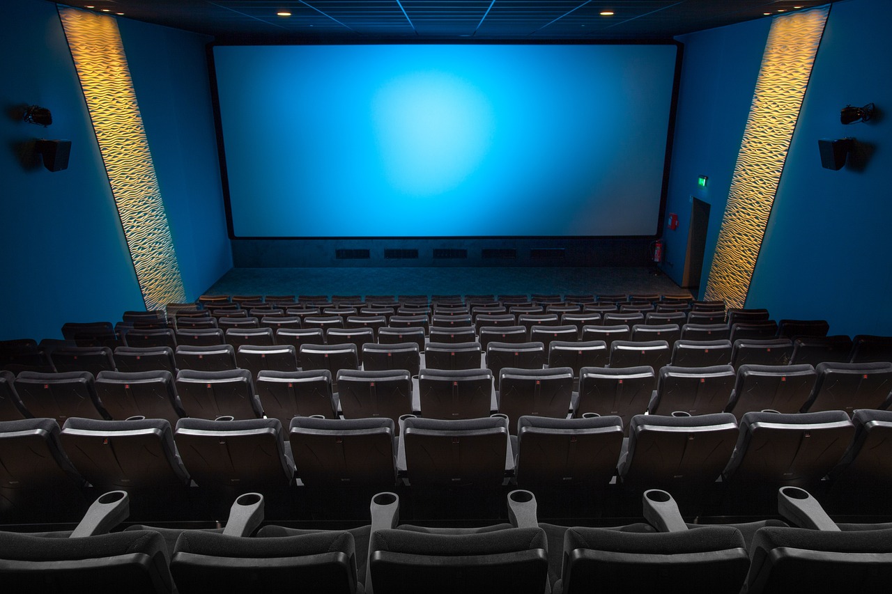 L’essor des salles de cinéma privées à domicile : immersion, technologie et confort au cœur de la maison moderne